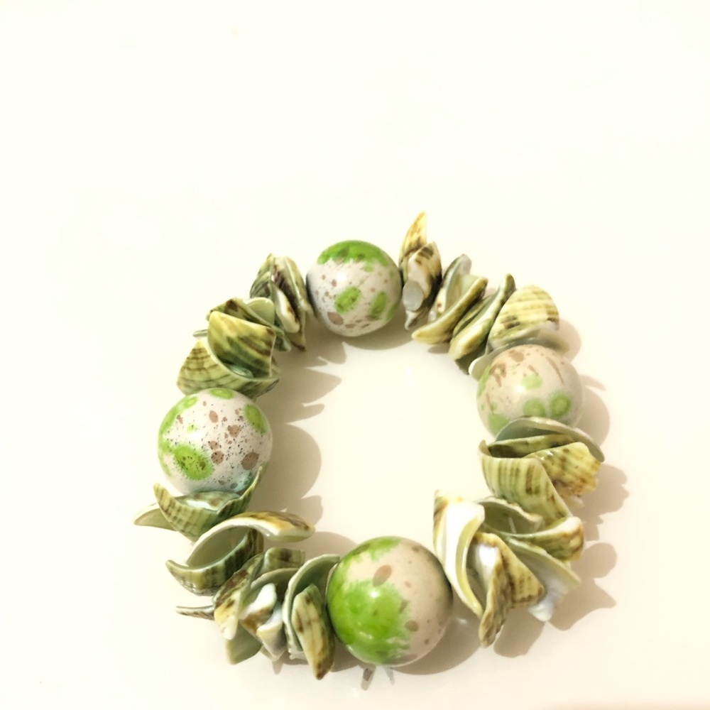 Green shell bracelet